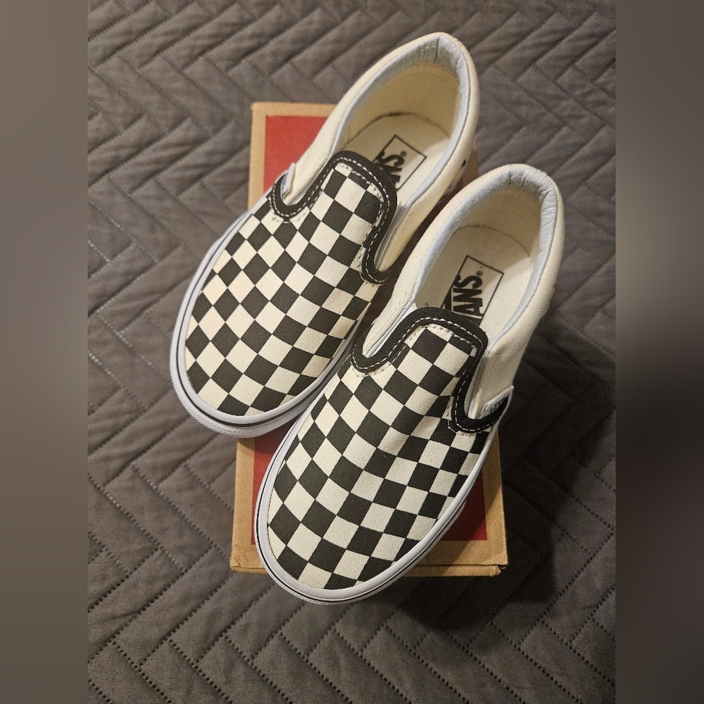 Kids Vans Checkerboard slip-ons